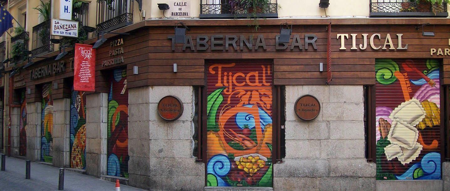 persiana metalica graffiti